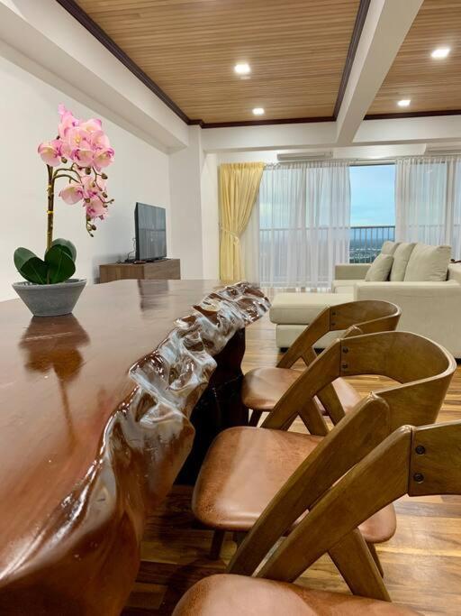 The Venus - Spacious Wooden Top Floor Apartment 实兆远 外观 照片